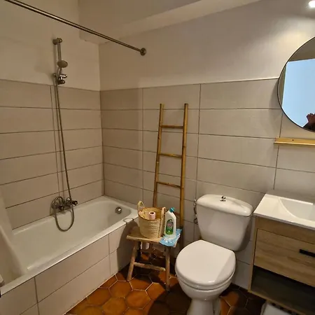 Apartment Climatise Avec Parking, Proche Et Commerces A - Fr-1-780-92