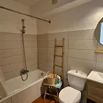 Appartement Climatise Avec Parking, Proche Et Commerces A - Fr-1-780-92
