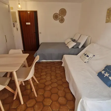 Apartment Climatise Avec Parking, Proche Et Commerces A - Fr-1-780-92 *