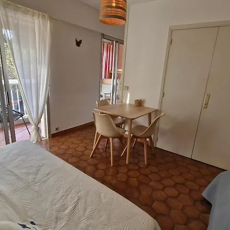 Appartamento Climatisé Avec Balcon Et Parking, Proche Plages De - Fr-1-780-92