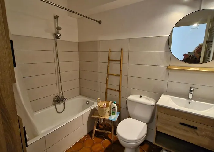 Appartement Climatisé Avec Balcon Et Parking, Proche Plages De - Fr-1-780-92